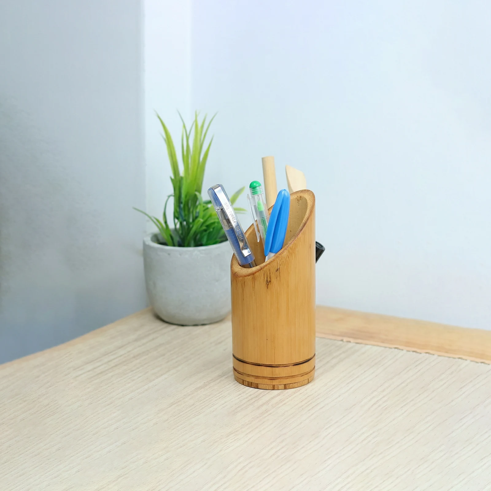 Round Pen Stand